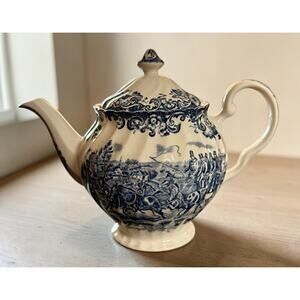 Johnson Brothers Coaching Scenes Blue Teapot 4-Cup Transferware